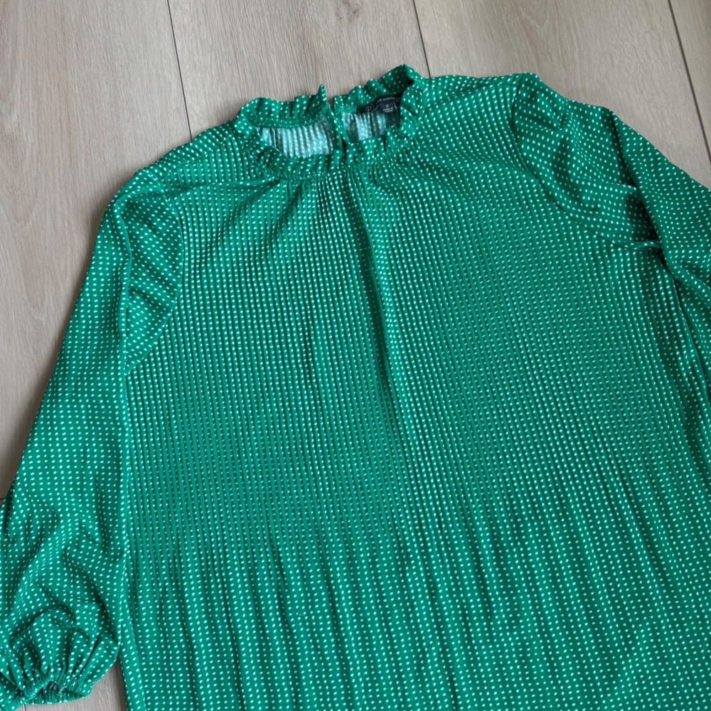 Adrianna Papell Green Polka Dot‎ Ruffle Neck Long Sleeve Blouse Top M